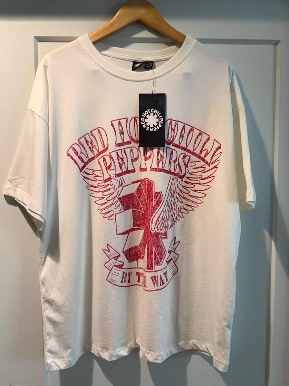 Primark White Short-Sleeve Red Hot Chili Peppers Graphic Tee Size Medium